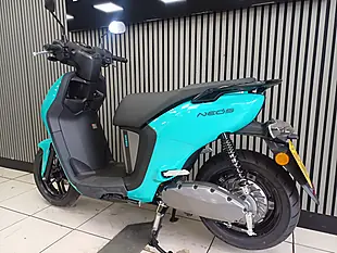 Used 2023 Yamaha Neos Green - Interior and Exterior details 3