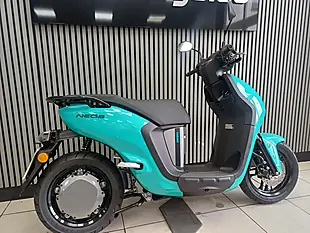 Used 2023 Yamaha Neos Green - Interior and Exterior details 6