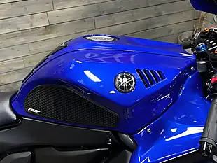 Used 2023 Yamaha R7 700 Blue - Interior and Exterior details 6
