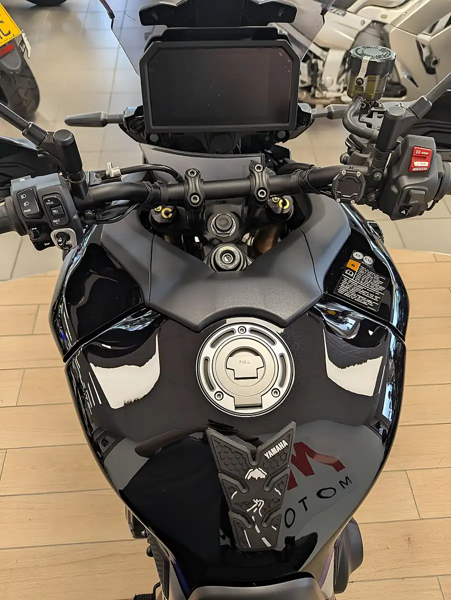 Used 2023 Yamaha Tracer 9 Gt+ Silver - Interior and Exterior details 14