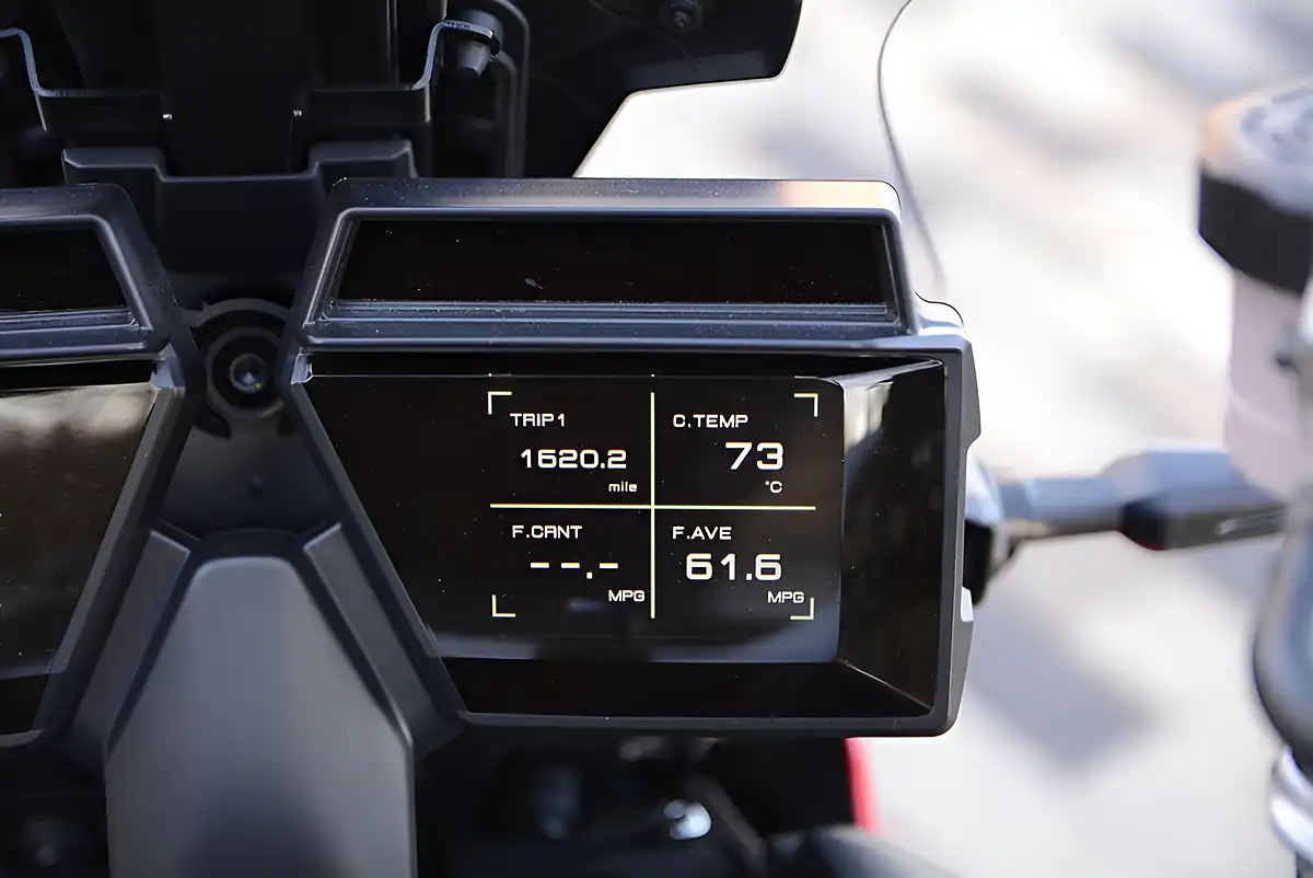 Used 2023 Yamaha Tracer 9 Red - Interior and Exterior details 13