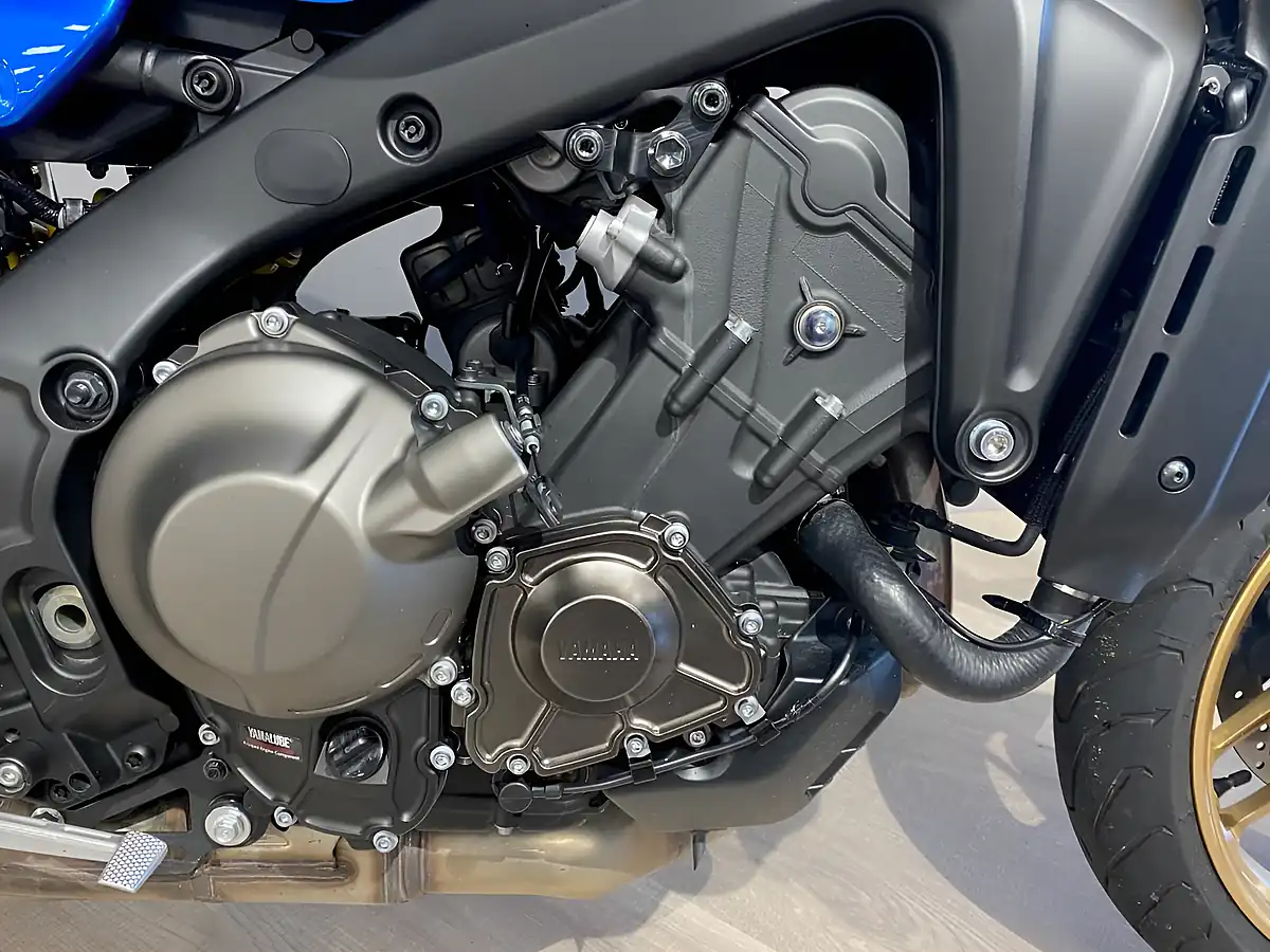 Used 2023 Yamaha Xsr 900 M Power Blue - Interior and Exterior details 13