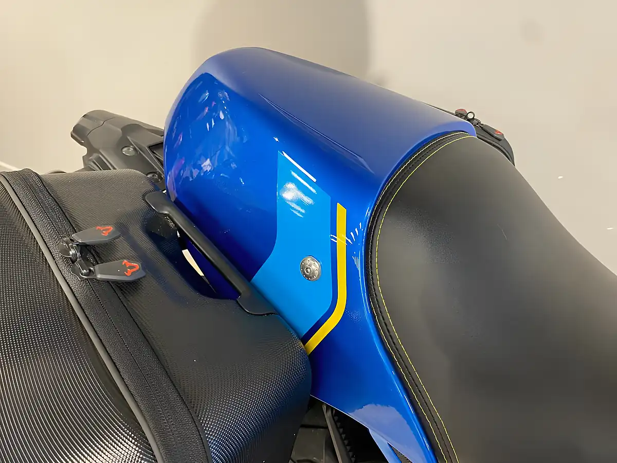 Used 2023 Yamaha Xsr 900 M Power Blue - Interior and Exterior details 8