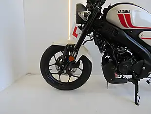 Used 2023 Yamaha XSR125 Heritage Heritage White - Interior and Exterior details 18