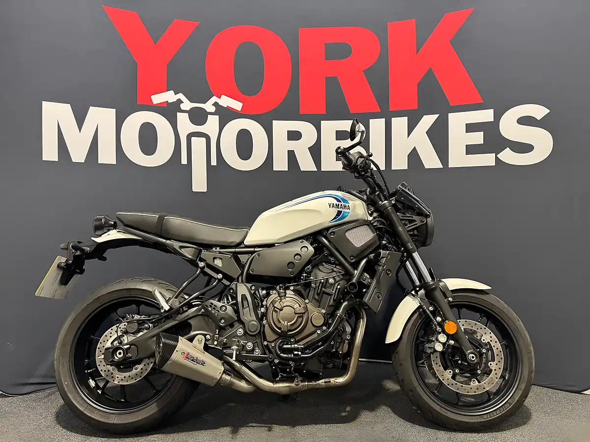 Used 2023 Yamaha XSR700 - Front View