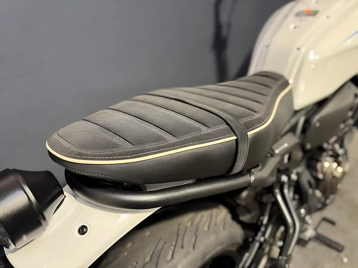 Used 2023 Yamaha XSR700 - Interior and Exterior details 13