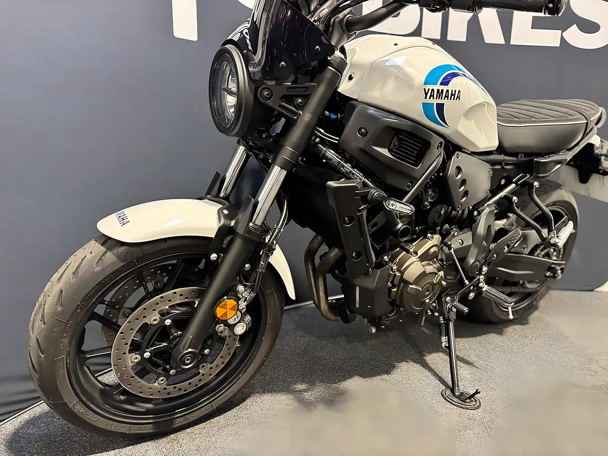 Used 2023 Yamaha XSR700 - Interior and Exterior details 16