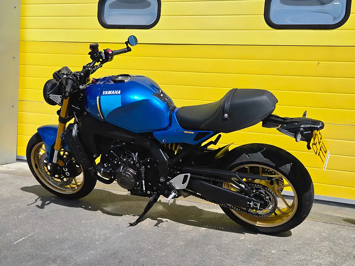 Used 2023 Yamaha XSR900 Blue - Interior and Exterior details 6