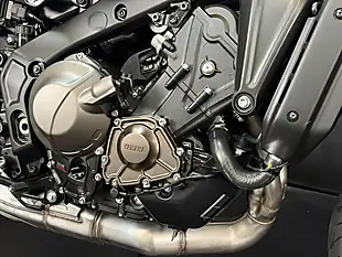 Used 2023 Yamaha XSR900 Sport Heritage Black - Interior and Exterior details 14