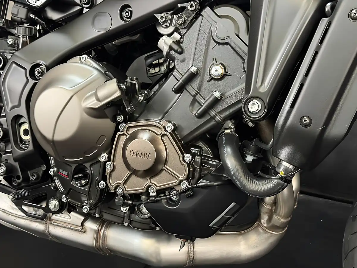 Used 2023 Yamaha XSR900 Sport Heritage Black - Interior and Exterior details 14