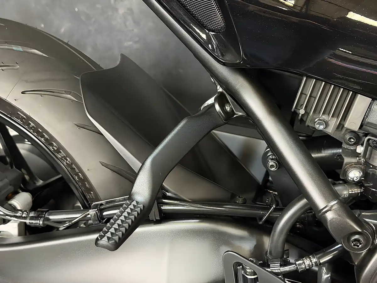 Used 2023 Yamaha XSR900 Sport Heritage Black - Interior and Exterior details 19
