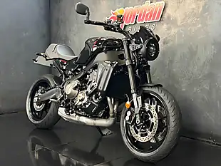 Used 2023 Yamaha XSR900 Sport Heritage Black - Interior and Exterior details 4