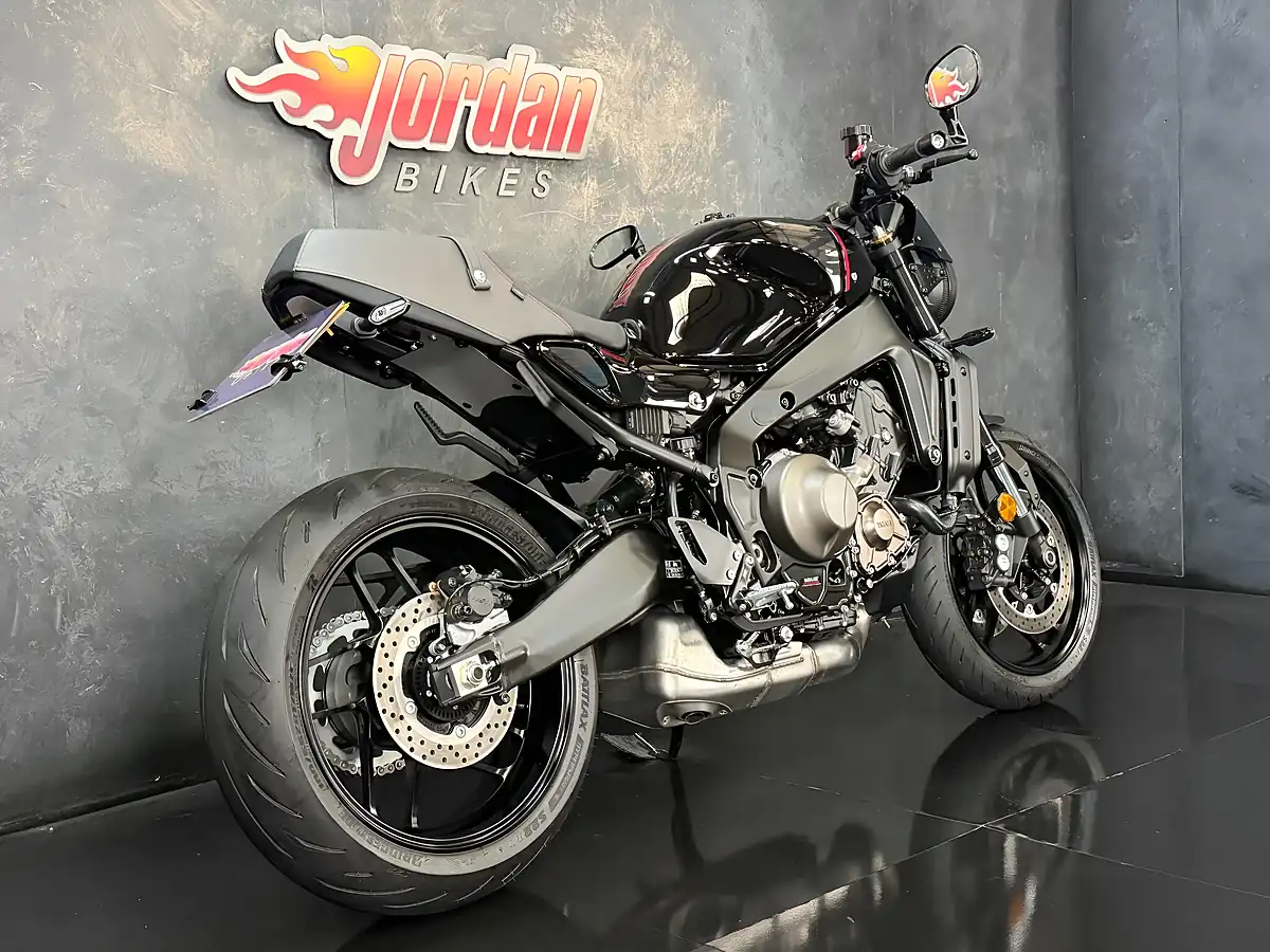 Used 2023 Yamaha XSR900 Sport Heritage Black - Interior and Exterior details 6