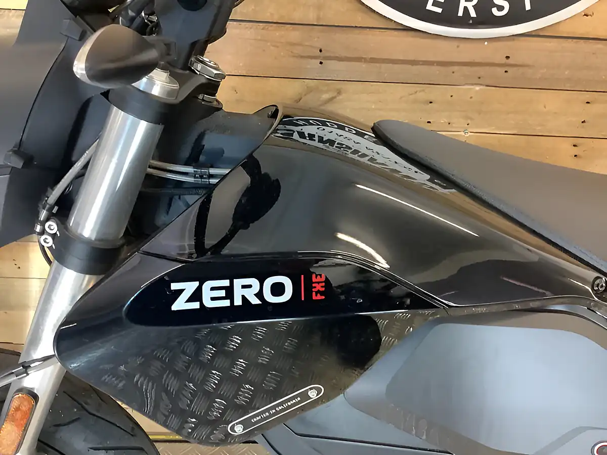 Used 2023 Zero Fxe Black - Interior and Exterior details 10