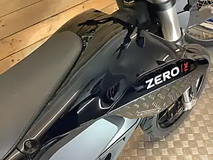 Used 2023 Zero Fxe Black - Interior and Exterior details 11