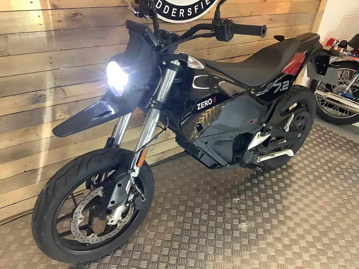 Used 2023 Zero Fxe Black - Interior and Exterior details 3