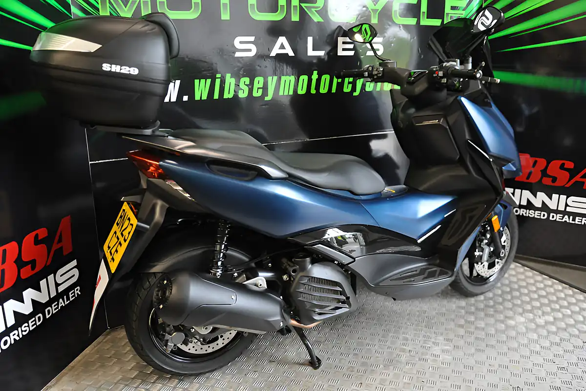 Used 2023 Zontes Zt 125-M Blue - Interior and Exterior details 14