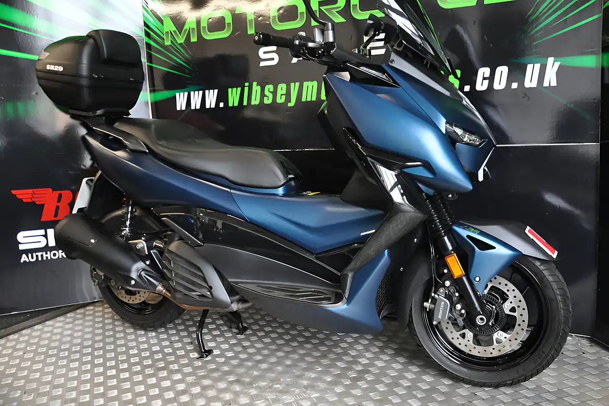 Used 2023 Zontes Zt 125-M Blue - Interior and Exterior details 15
