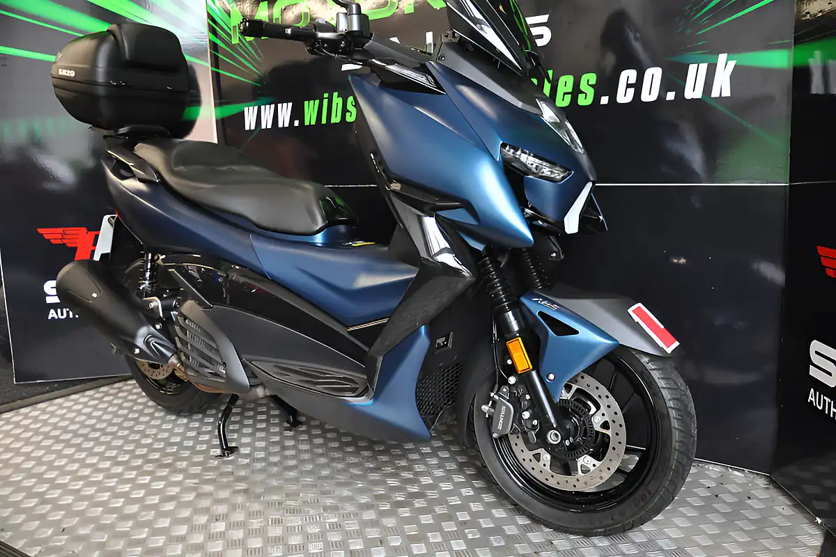 Used 2023 Zontes Zt 125-M Blue - Interior and Exterior details 16