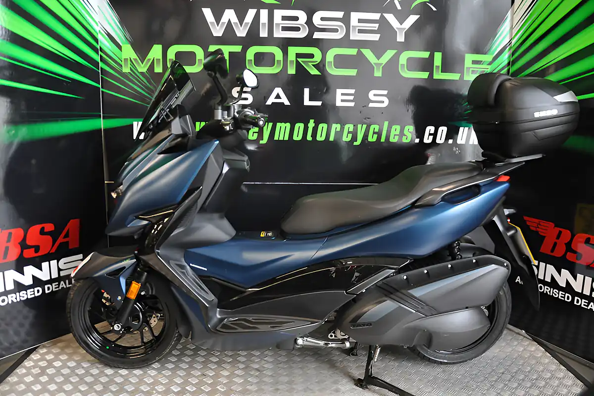 Used 2023 Zontes Zt 125-M Blue - Interior and Exterior details 4