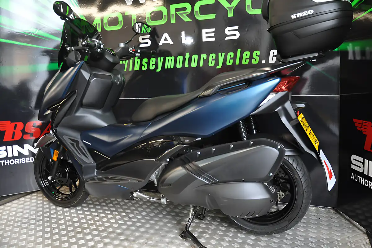 Used 2023 Zontes Zt 125-M Blue - Interior and Exterior details 5