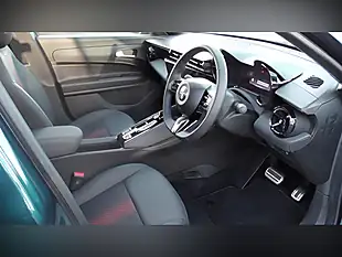 Used 2024 Alfa Romeo Junior Speciale Green - Interior and Exterior details 8
