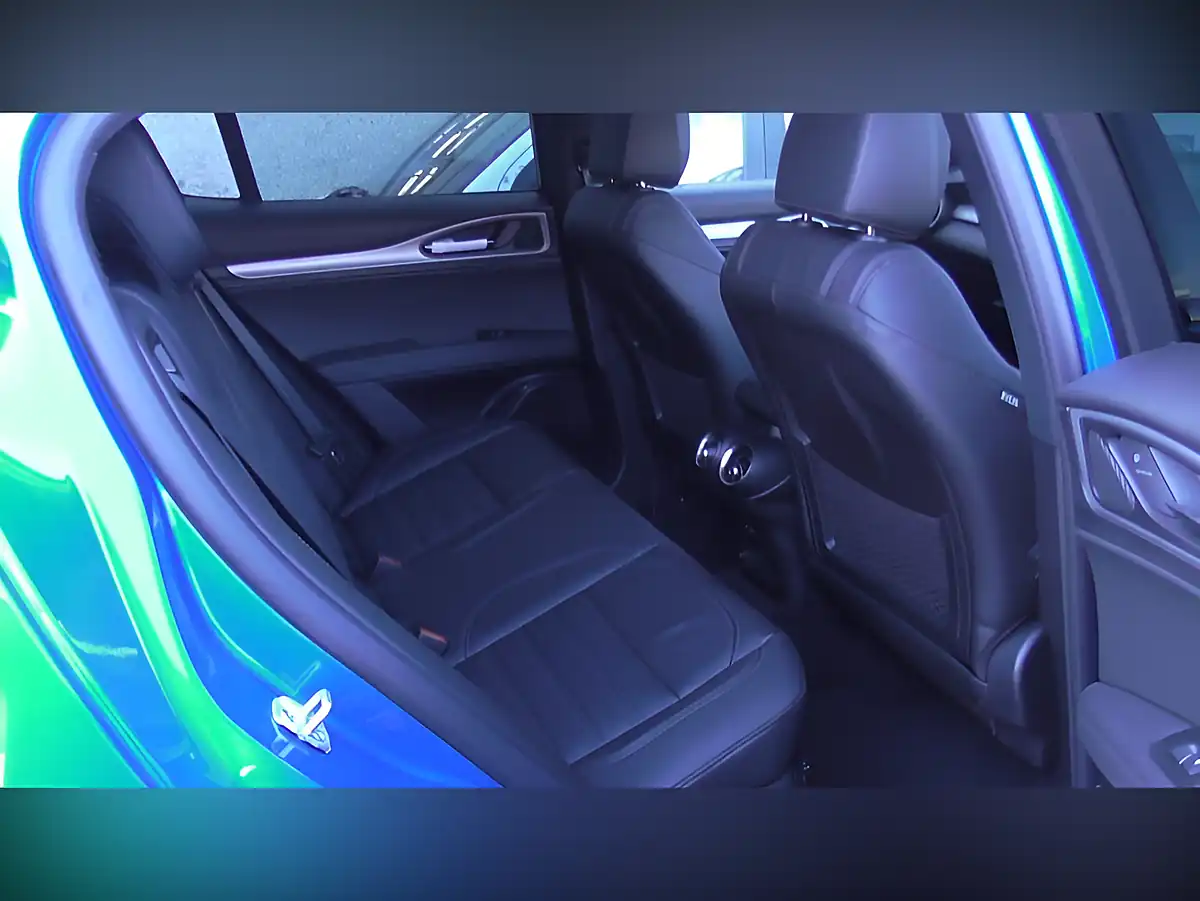 Used 2024 Alfa Romeo Stelvio Veloce Blue - Interior and Exterior details 6