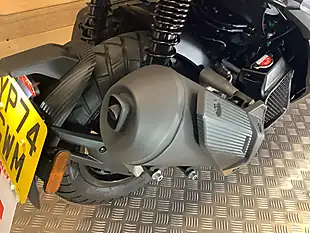 Used 2024 Aprilia Sr Blue - Interior and Exterior details 14