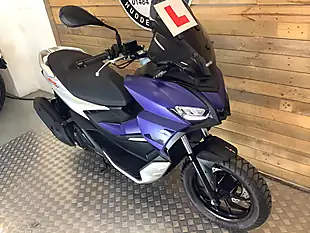Used 2024 Aprilia Sr Blue - Interior and Exterior details 5