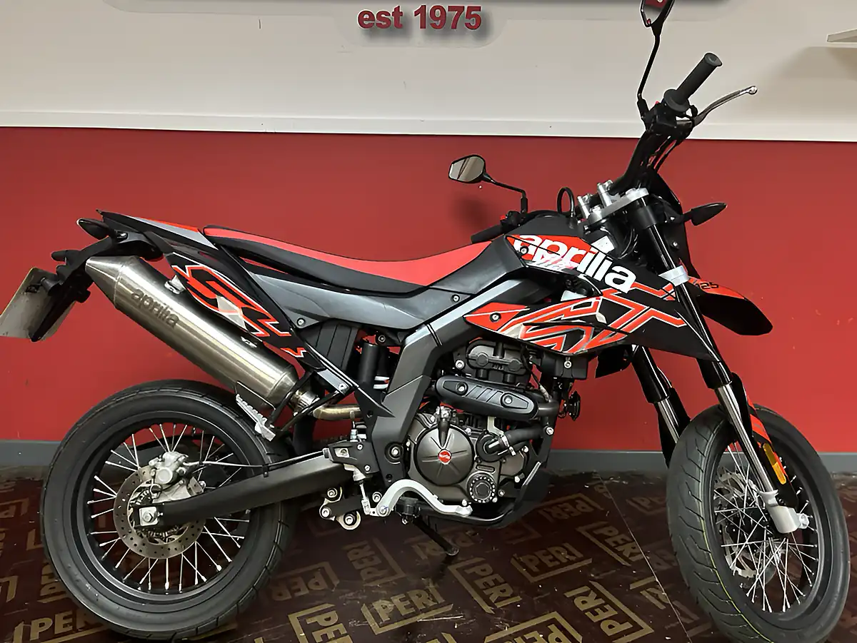 Used 2024 Aprilia Sx 125 Super Moto Black - Interior and Exterior details 5