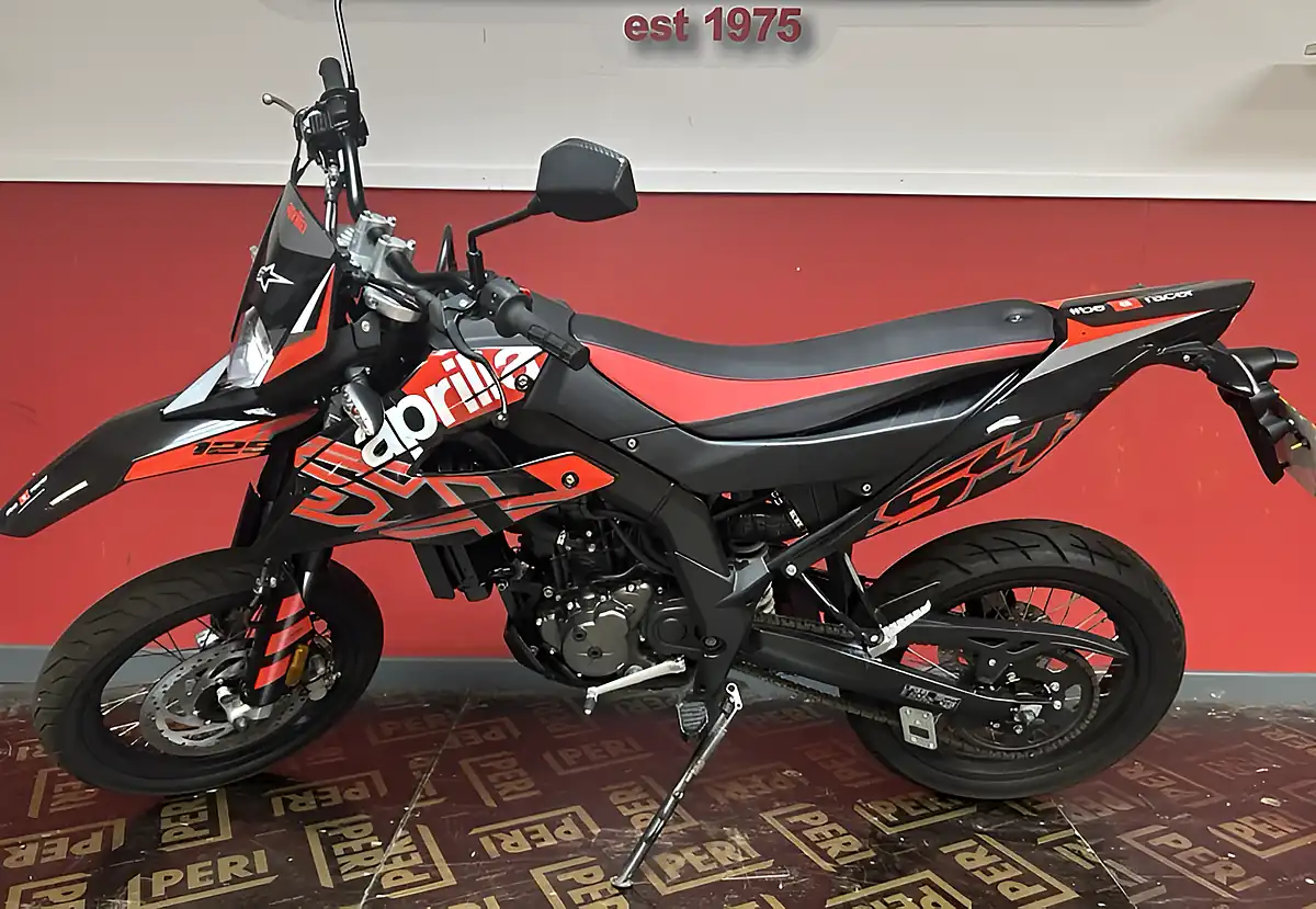 Used 2024 Aprilia Sx 125 Super Moto Black - Interior and Exterior details 6