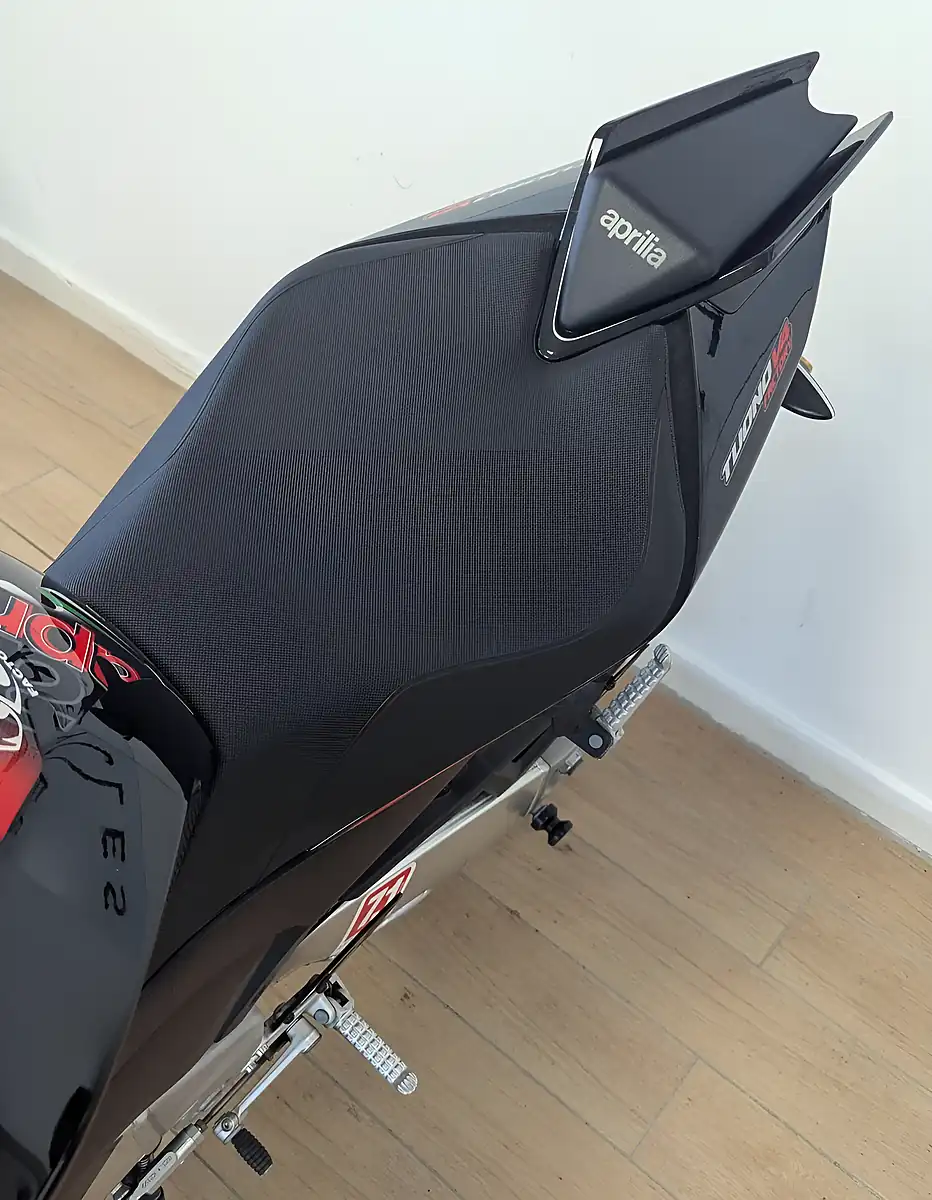 Used 2024 Aprilia Tuono 1100 V4 Factory Multicolour - Interior and Exterior details 13