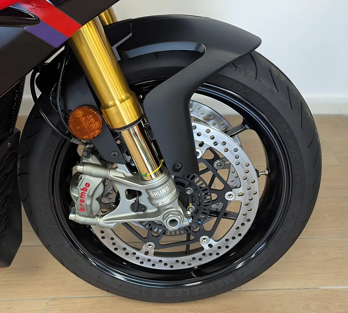 Used 2024 Aprilia Tuono 1100 V4 Factory Multicolour - Interior and Exterior details 14