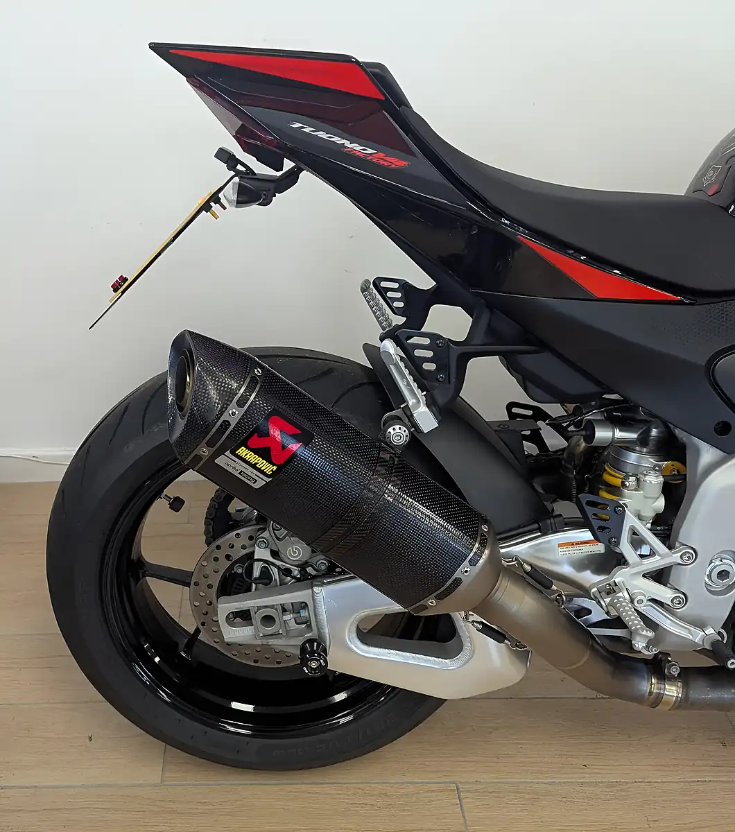 Used 2024 Aprilia Tuono 1100 V4 Factory Multicolour - Interior and Exterior details 16