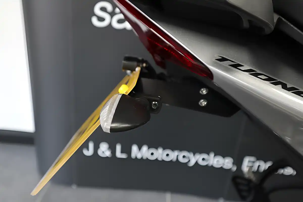 Used 2024 Aprilia Tuono Grey - Interior and Exterior details 10