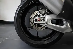 Used 2024 Aprilia Tuono Grey - Interior and Exterior details 14