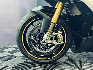 Used 2024 Aprilia Tuono V4 1100 Factory Ultra Gold - Interior and Exterior details 15