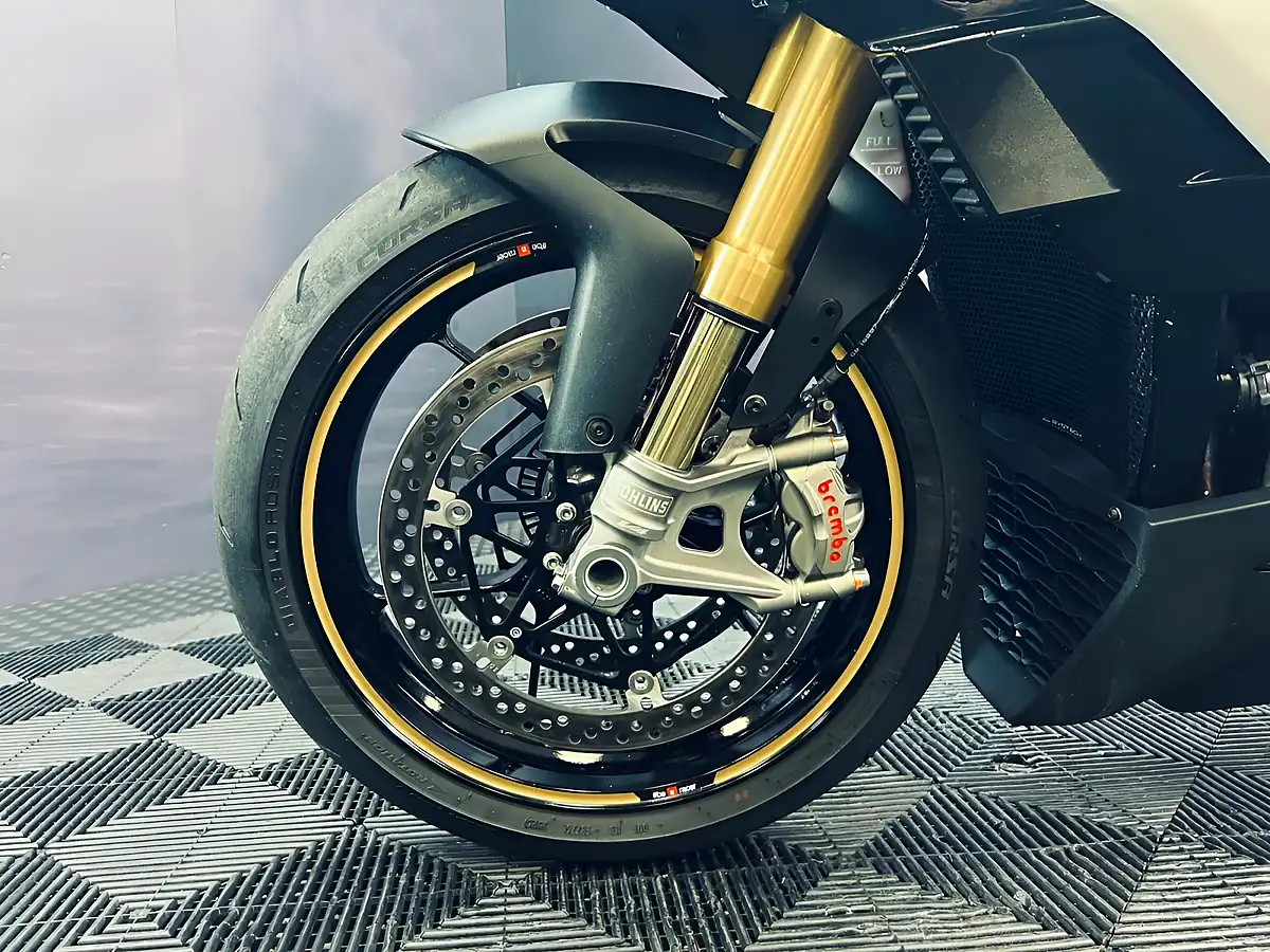 Used 2024 Aprilia Tuono V4 1100 Factory Ultra Gold - Interior and Exterior details 15