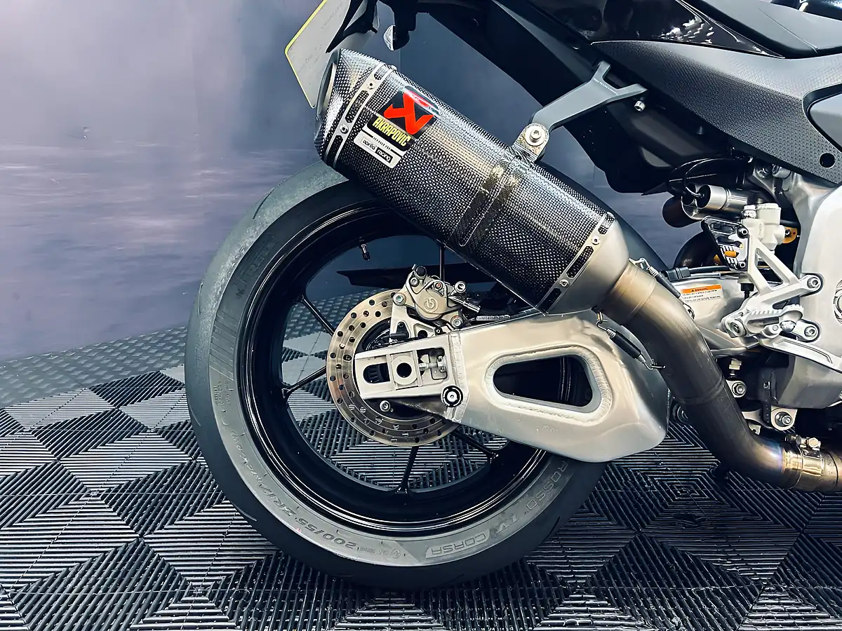 Used 2024 Aprilia Tuono V4 1100 Factory Ultra Gold - Interior and Exterior details 17