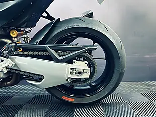 Used 2024 Aprilia Tuono V4 1100 Factory Ultra Gold - Interior and Exterior details 18