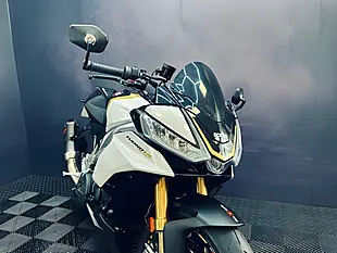 Used 2024 Aprilia Tuono V4 1100 Factory Ultra Gold - Interior and Exterior details 8