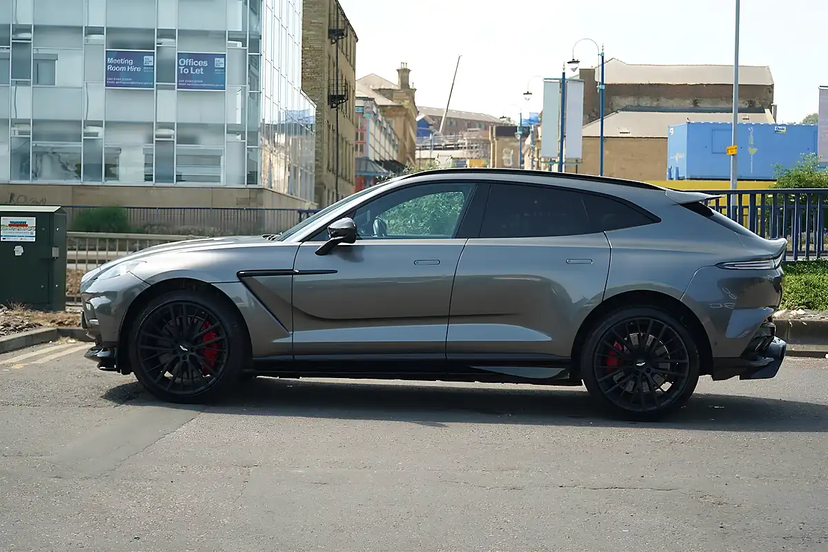 Used 2024 Aston Martin Dbx 707 Cumberland Grey - Interior and Exterior details 8