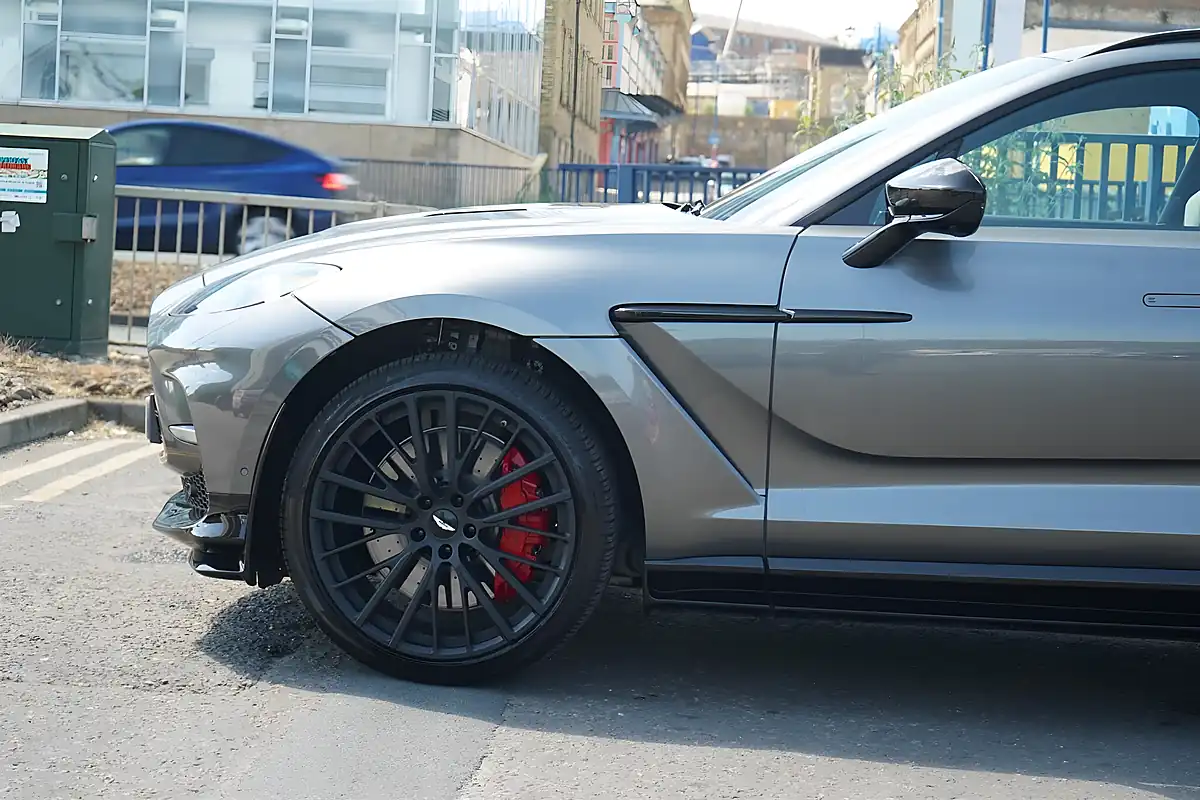 Used 2024 Aston Martin Dbx 707 Cumberland Grey - Interior and Exterior details 9