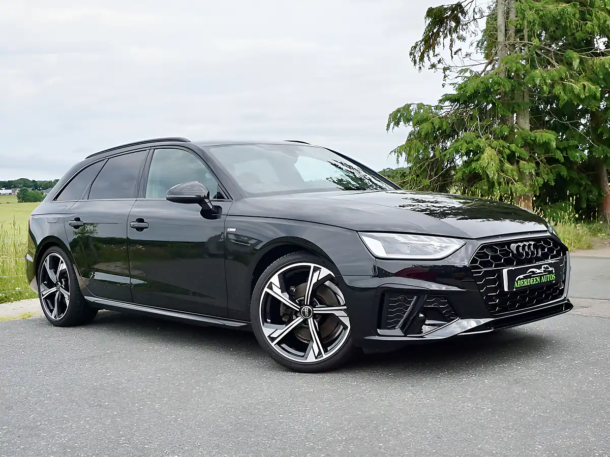 Used 2024 Audi A4 Avant Black Edition Black - Front View