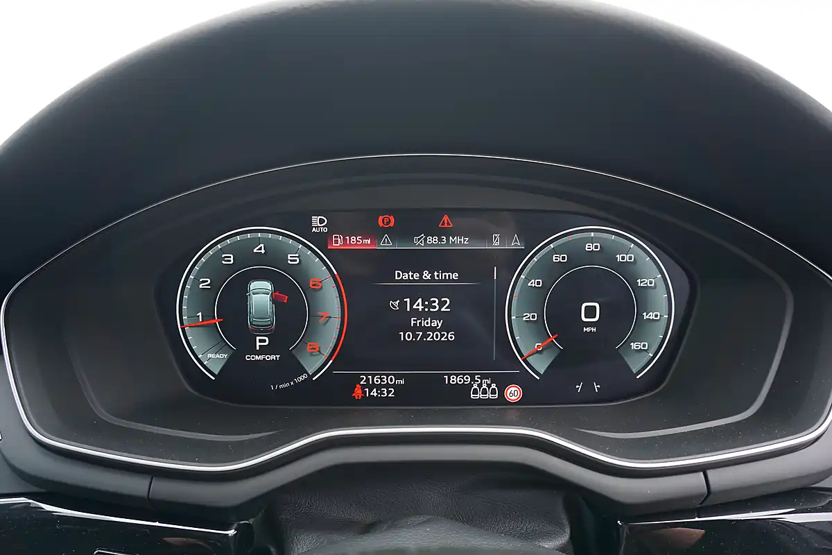 Used 2024 Audi A4 Avant Black Edition Black - Interior and Exterior details 14