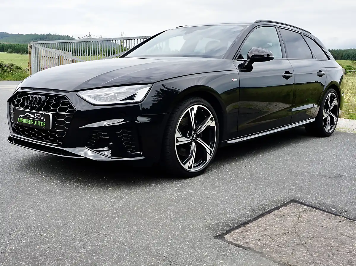 Used 2024 Audi A4 Avant Black Edition Black - Interior and Exterior details 3