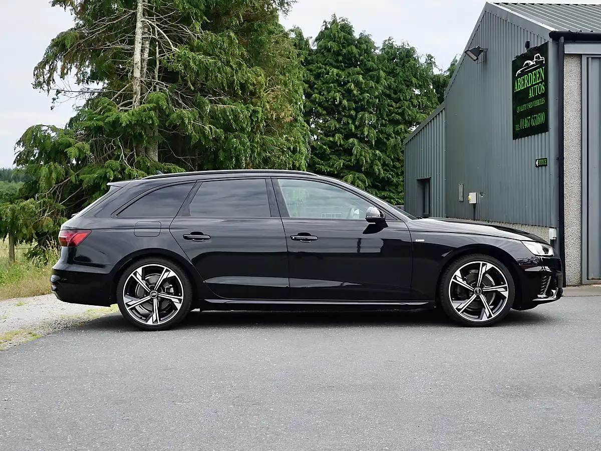 Used 2024 Audi A4 Avant Black Edition Black - Interior and Exterior details 5