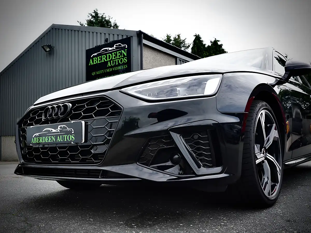 Used 2024 Audi A4 Avant Black Edition Black - Interior and Exterior details 7