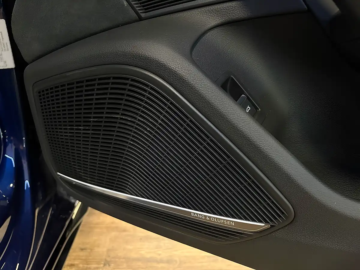 Used 2024 Audi A4 Avant Black Edition Blue - Interior and Exterior details 6