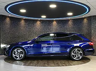 Used 2024 Audi A4 Avant Black Edition Blue - Interior and Exterior details 8